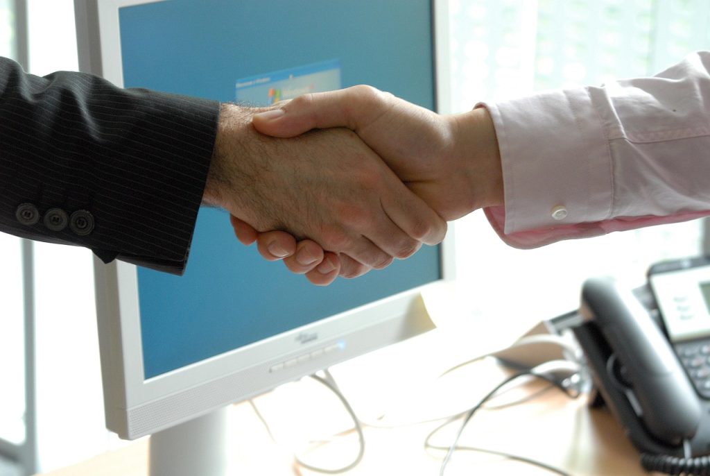 Hand shake, business, professional — Sports News and Analysis, Perfected by La Grada Online